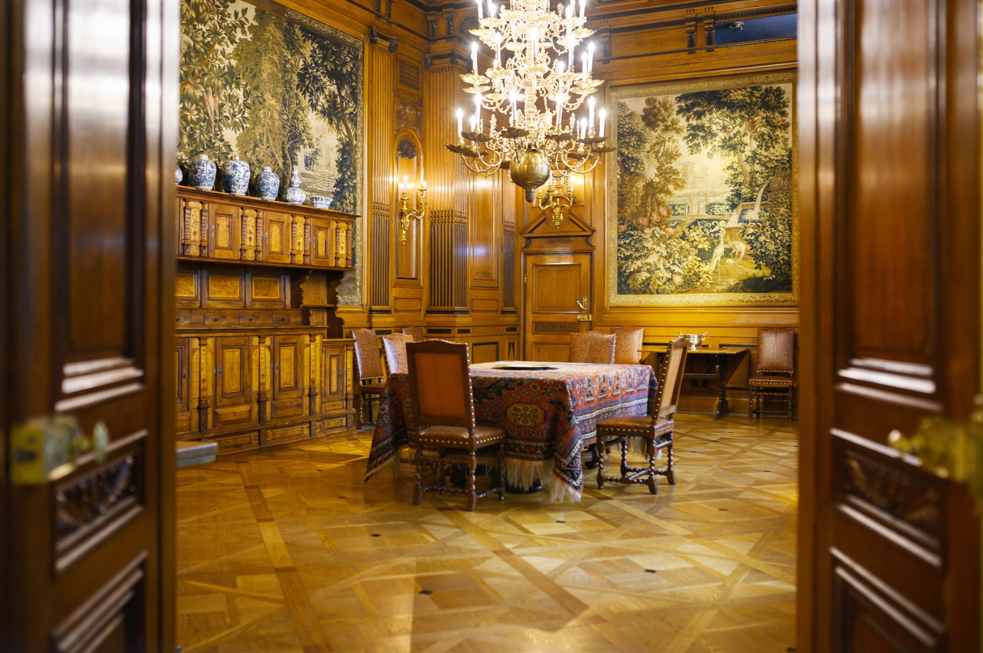 Image of the dining room 